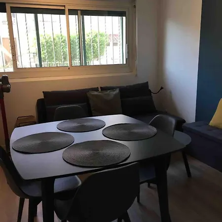 2 Climatise Avec Terrasse Renove Prox Thermes Du Boulou Daire